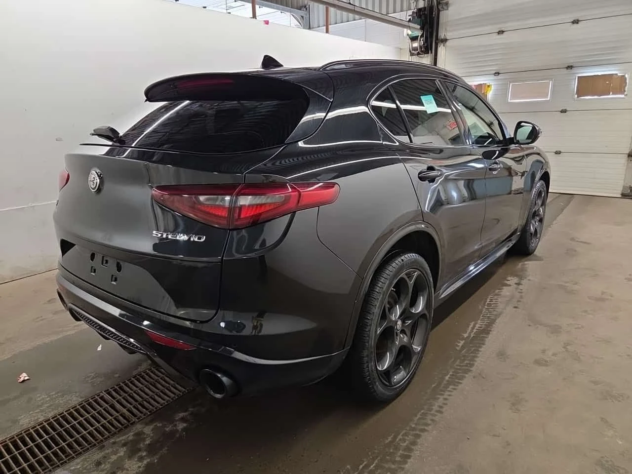 Alfa Romeo Stelvio * TI SPORT * АВТОКРЕДИТ БЕЗ ПЪРВОНАЧАЛНА ВНОСКА* , снимка 3 - Автомобили и джипове - 54920711