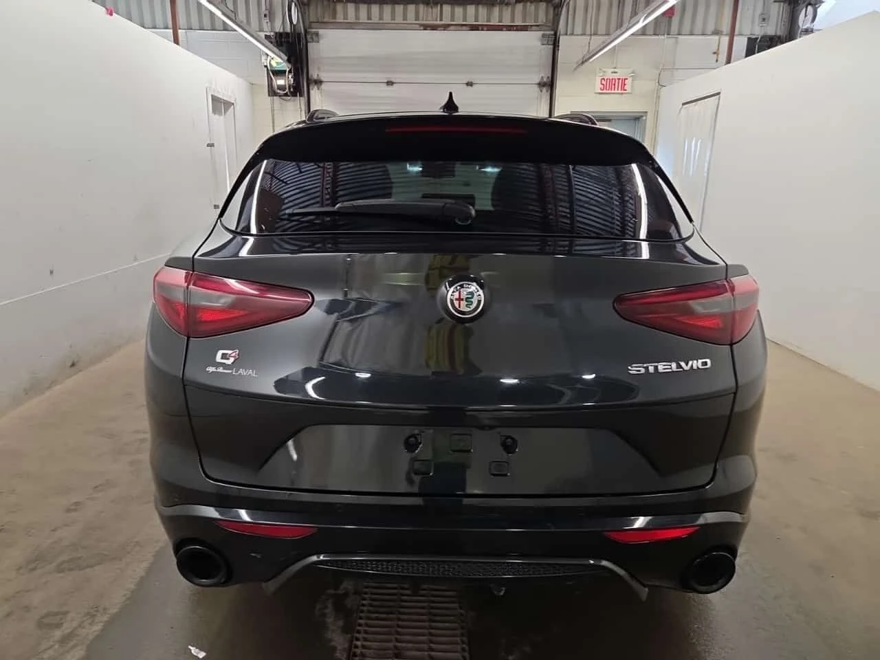 Alfa Romeo Stelvio * TI SPORT * АВТОКРЕДИТ БЕЗ ПЪРВОНАЧАЛНА ВНОСКА* , снимка 17 - Автомобили и джипове - 54920711