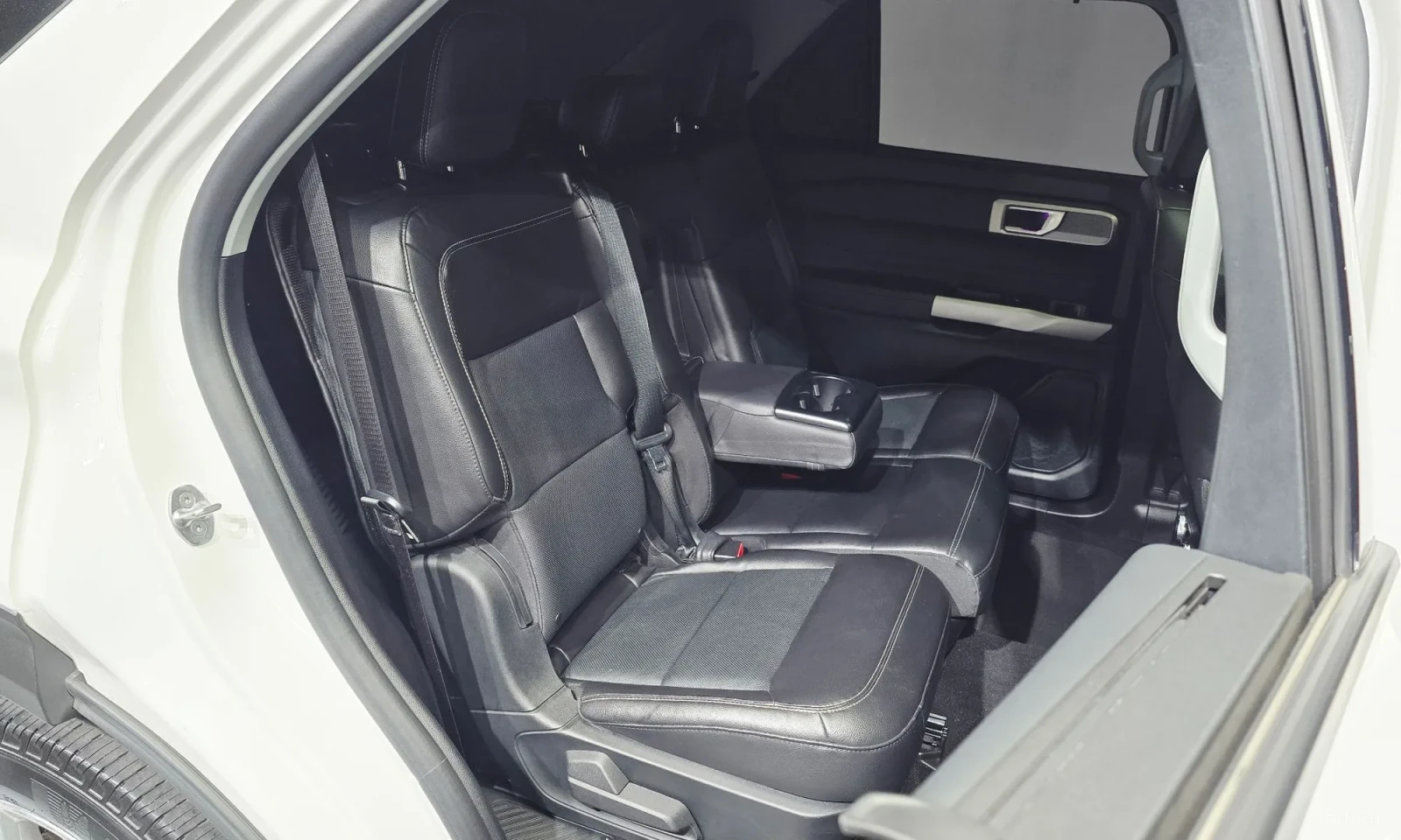 Ford Explorer  2.3 4WD, снимка 12 - Автомобили и джипове - 55048101