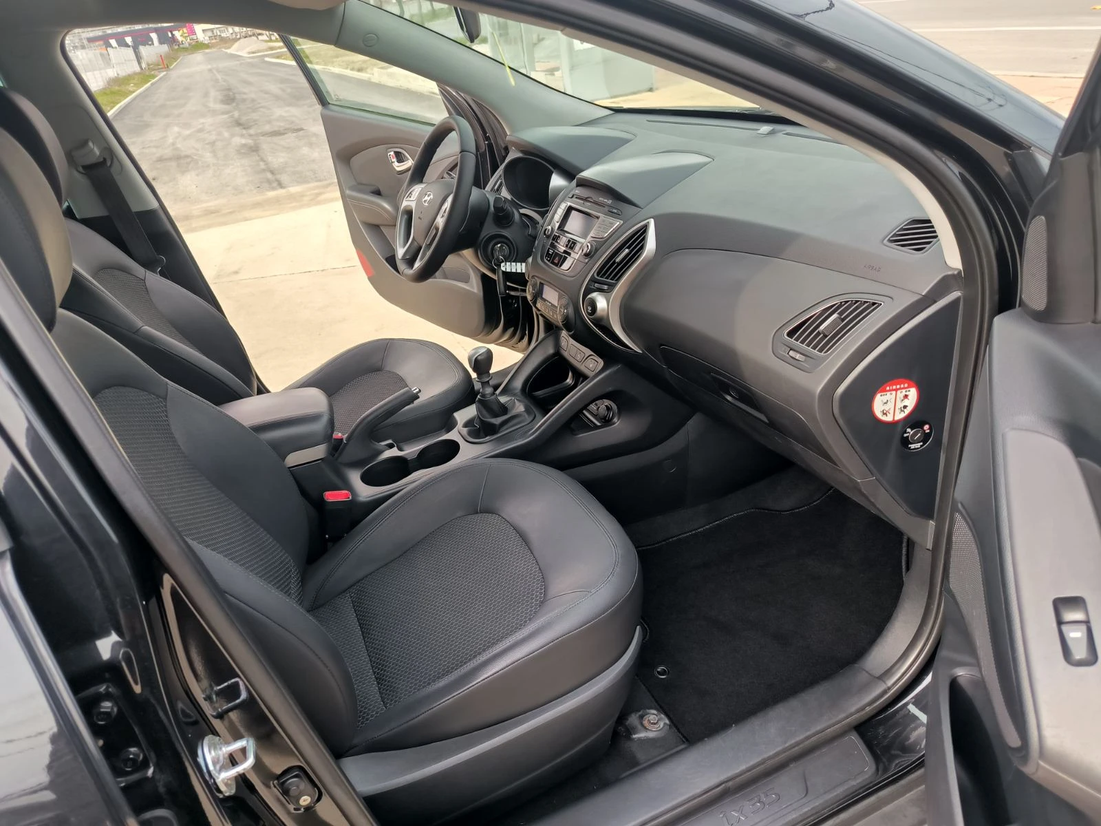 Hyundai IX35 1.7d-6sk-Euro-5A, снимка 17 - Автомобили и джипове - 55111456