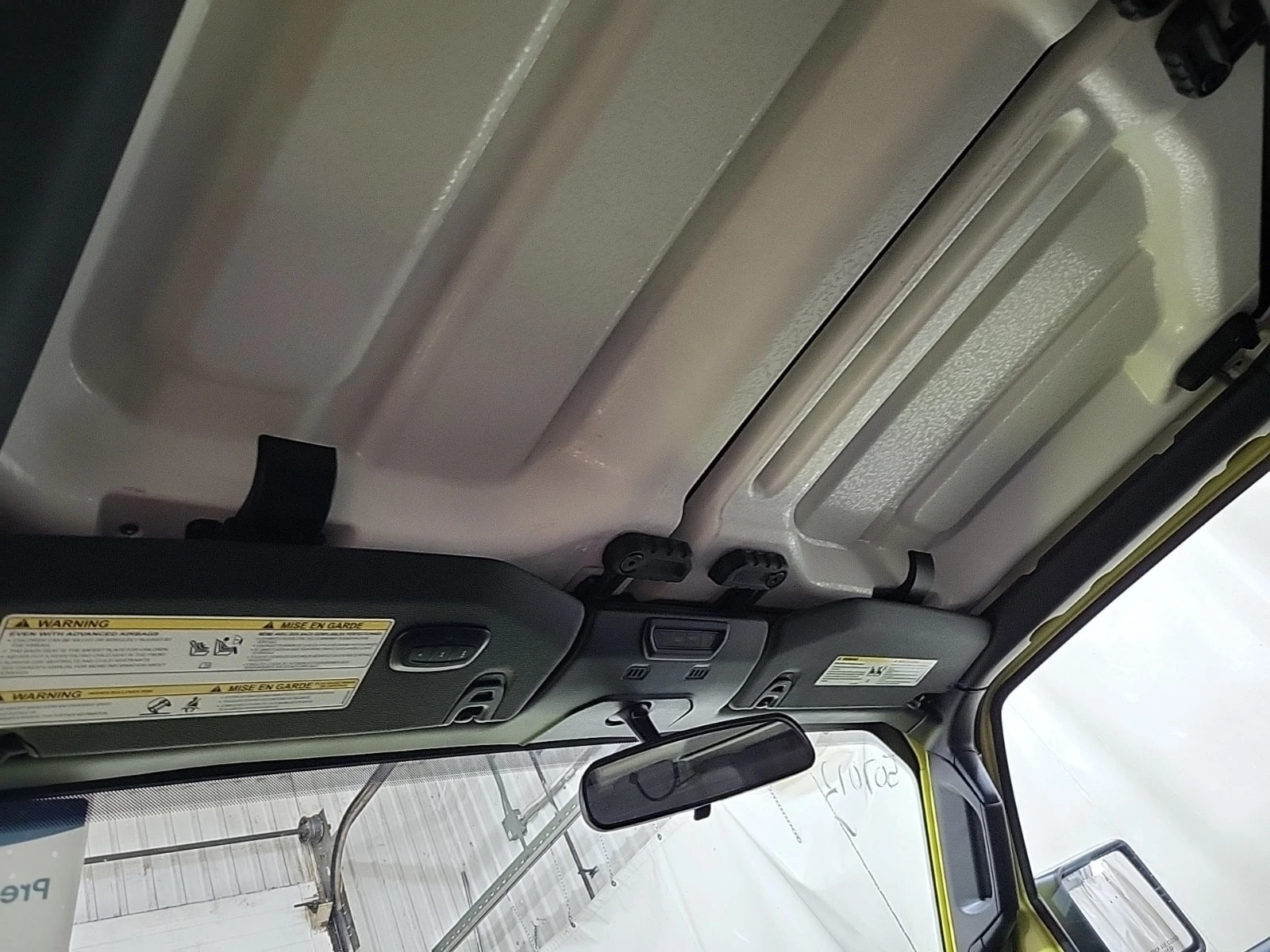 Jeep Wrangler * 2 Door 4x4 Willys * CARFAX * ОПЦИЯ ЗА ФИНАНСИРАН, снимка 12 - Автомобили и джипове - 55950030