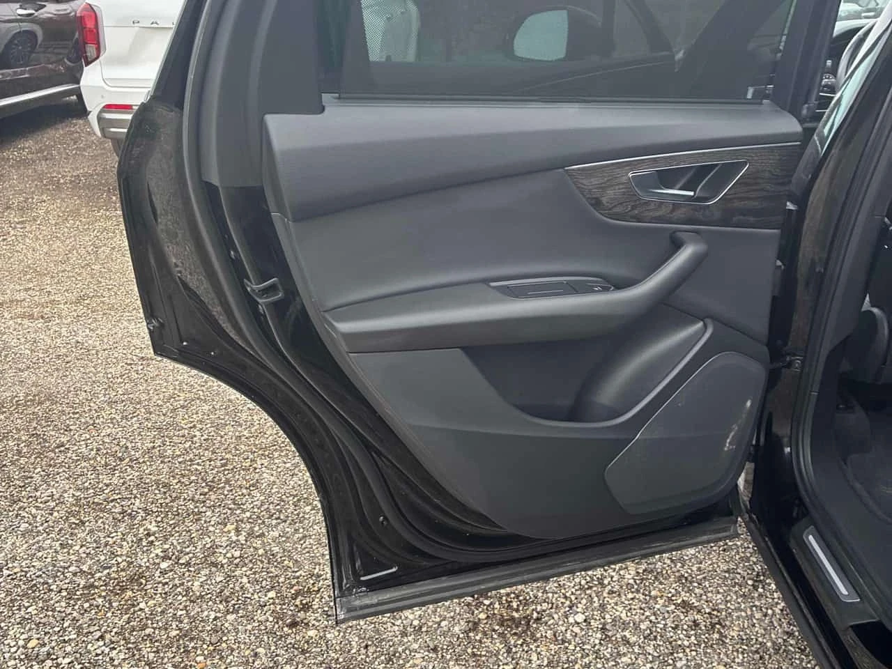 Audi Q7 * CARFAX * ����������� ��� ������������ ������ | Mobile.bg � ����������� 17