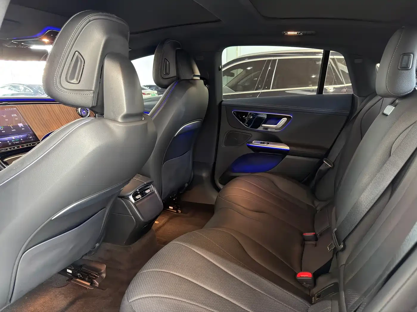 Mercedes-Benz EQE 2024* AMG PK* DIS* 360* BURMASTER* ������ ���� | Mobile.bg � ����������� 12