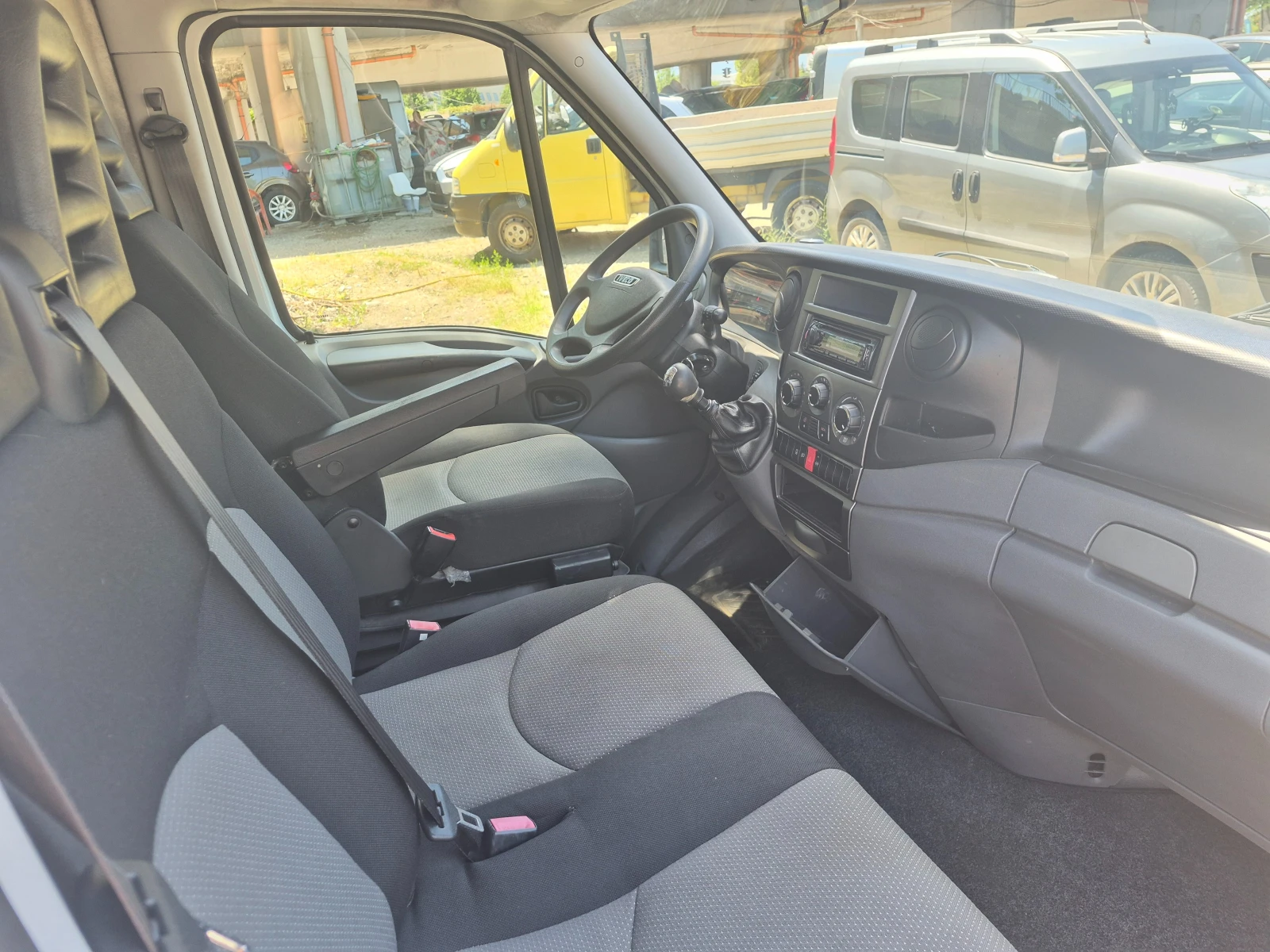 Iveco Daily 2.3D TOP TOP 35S15, снимка 13 - Бусове и автобуси - 55077103