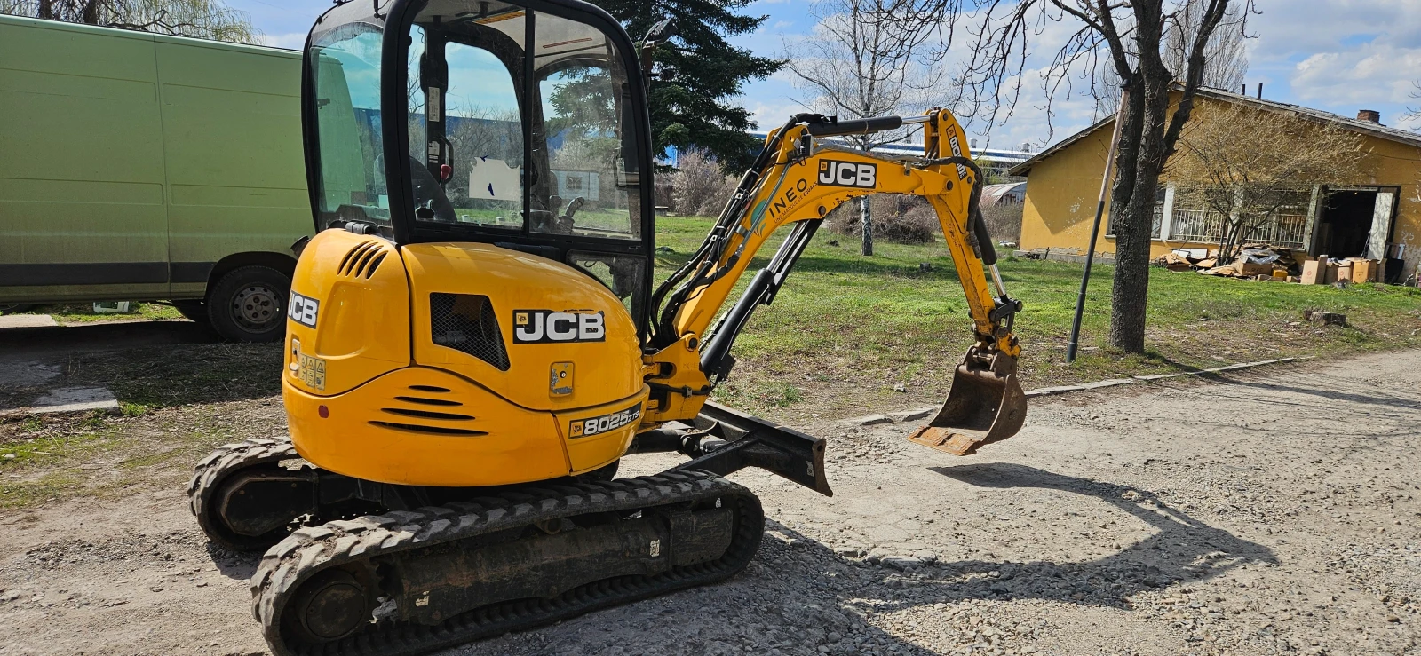 Багер JCB 80-25