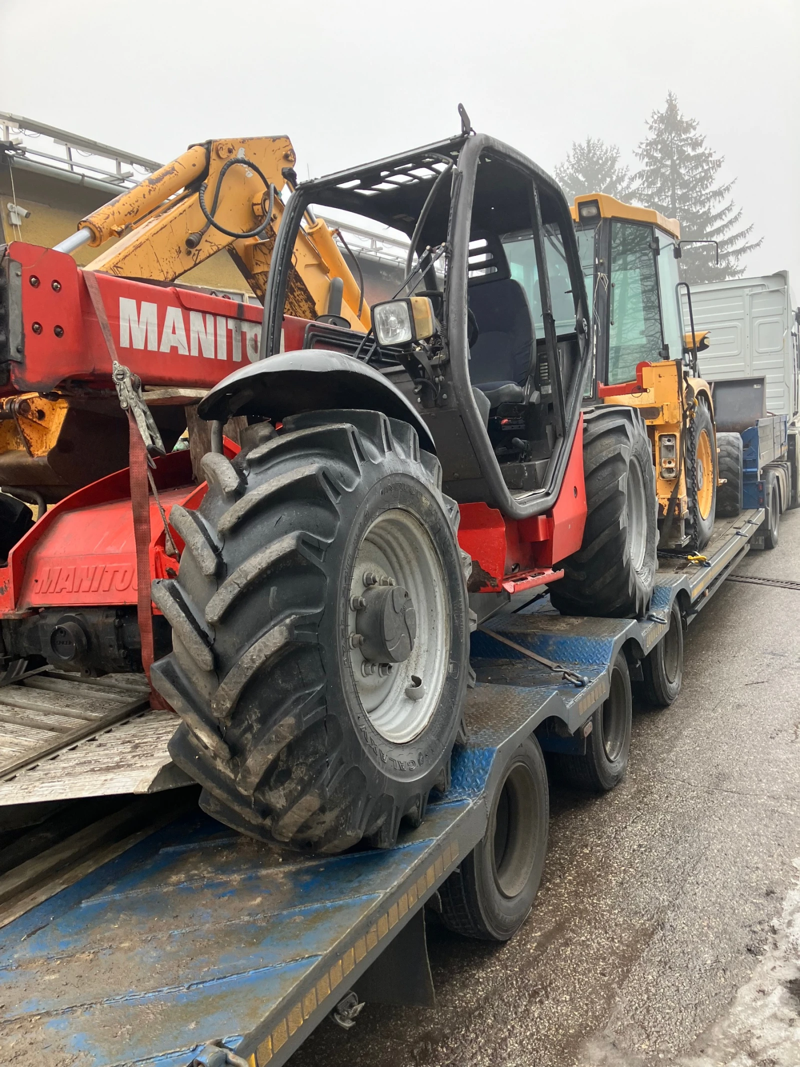 Телескопични товарачи Manitou 735 - изображение 2