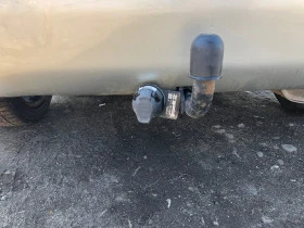 Toyota Corolla verso 2.0 D-4D 116К.с  ляв волан НА ЧАСТИ, снимка 11