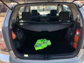 Toyota Corolla verso 2.0 D-4D 116К.с  ляв волан НА ЧАСТИ, снимка 12