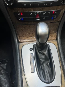 Mercedes-Benz E 320, снимка 9