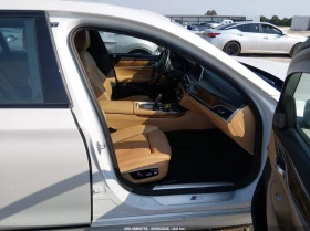 BMW 740 i| HUD| PANO| ОБДУХ| МАСАЖ| КЛИП НА МОТОРА| , снимка 10