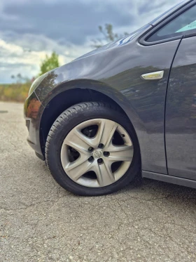 Opel Astra J Sports Tourer, снимка 5