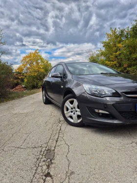 Opel Astra J Sports Tourer, снимка 12