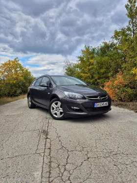 Opel Astra J Sports Tourer, снимка 1