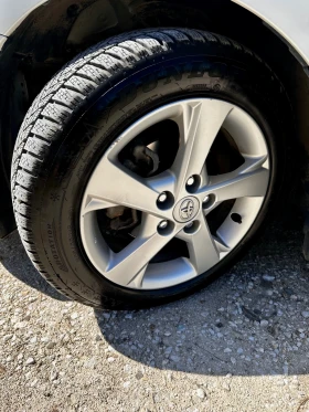 Toyota Auris NAVI / Optimal Drive System 6-скорости, снимка 12