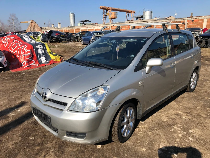 Toyota Corolla verso 2.0 D-4D 116К.с  ляв волан НА ЧАСТИ, снимка 3 - Автомобили и джипове - 41369005