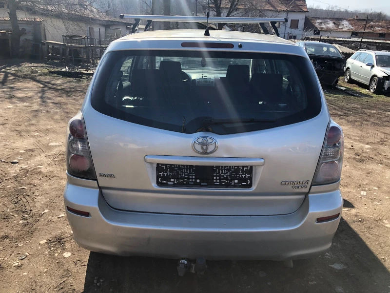 Toyota Corolla verso 2.0 D-4D 116К.с  ляв волан НА ЧАСТИ, снимка 4 - Автомобили и джипове - 41369005