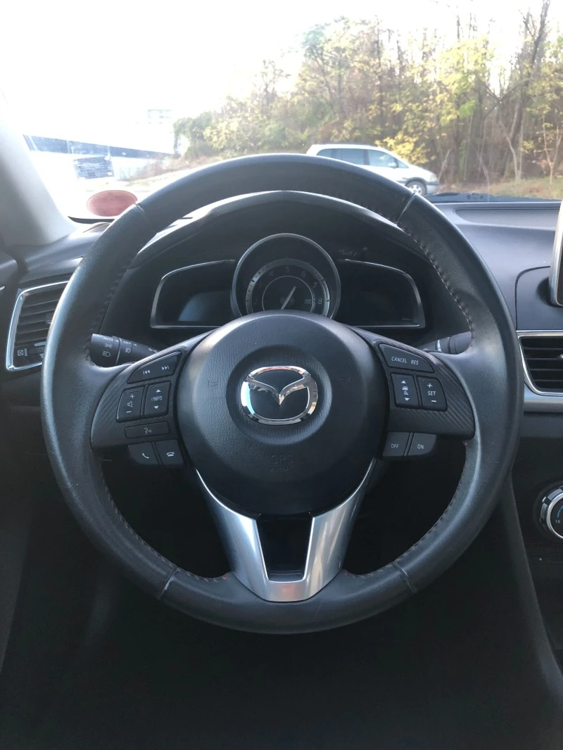 Mazda 3, снимка 10 - Автомобили и джипове - 48503877