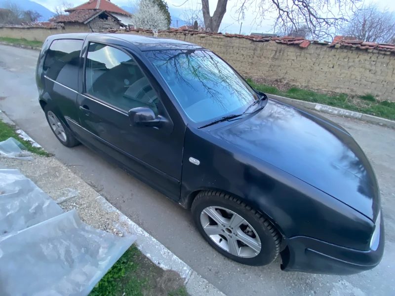 VW Golf 2.3 V5, снимка 8 - Автомобили и джипове - 47399890