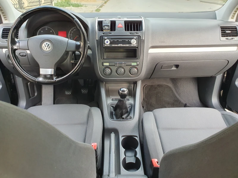 VW Golf 2.0TDI 6skorosti, снимка 10 - Автомобили и джипове - 47111793