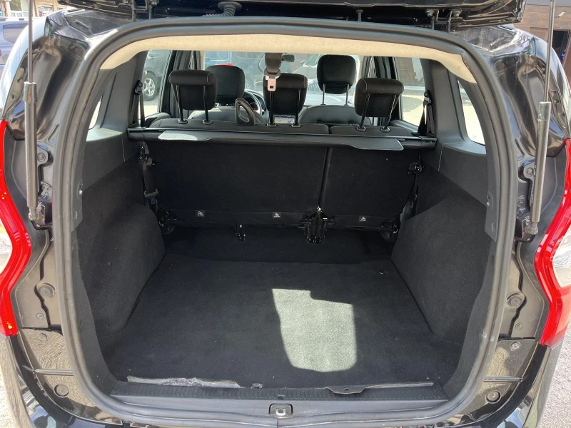 Dacia Lodgy 1.2 Stepway, снимка 12 - Автомобили и джипове - 47546360