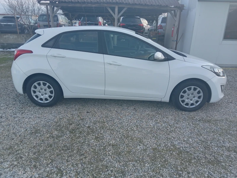 Hyundai I30 1.6 дизел, снимка 7 - Автомобили и джипове - 48792153