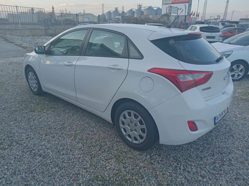 Hyundai I30 1.6 дизел, снимка 5 - Автомобили и джипове - 48792153