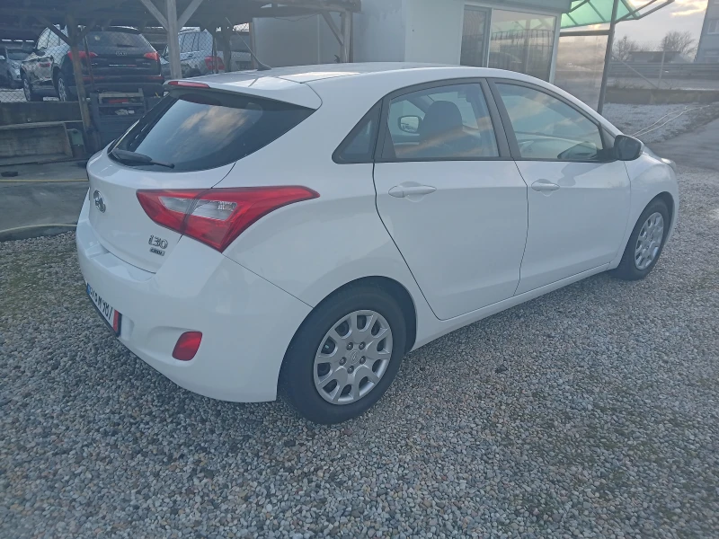 Hyundai I30 1.6 дизел, снимка 6 - Автомобили и джипове - 48792153