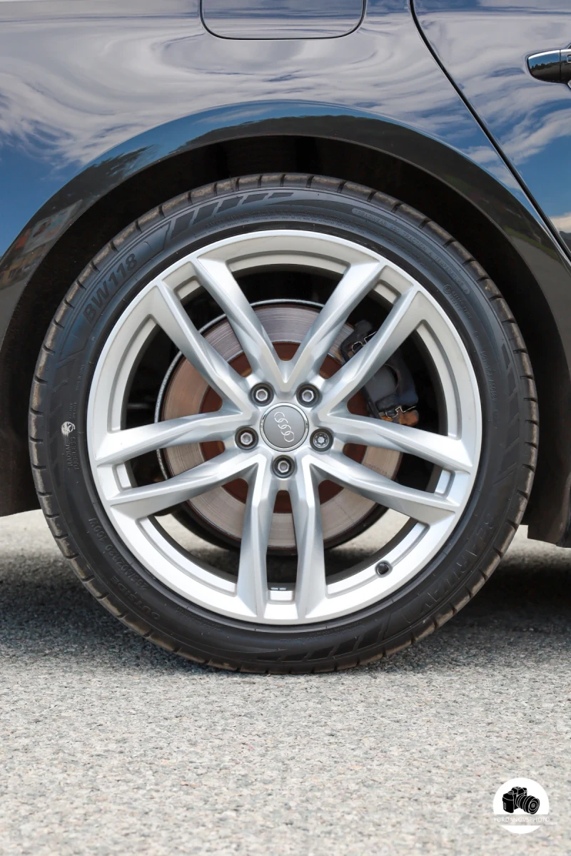 Audi A8, снимка 13 - Автомобили и джипове - 52432399