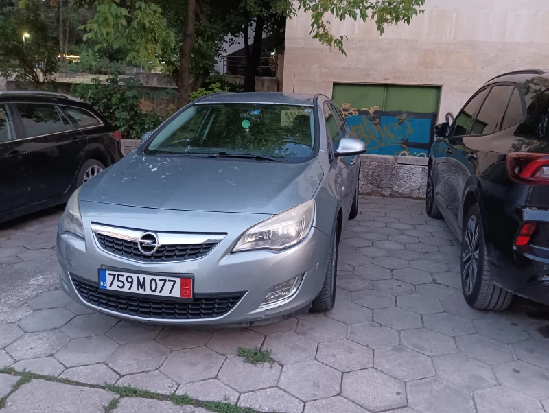 Opel Astra 1, 7 CDTI , снимка 3 - Автомобили и джипове - 52474782