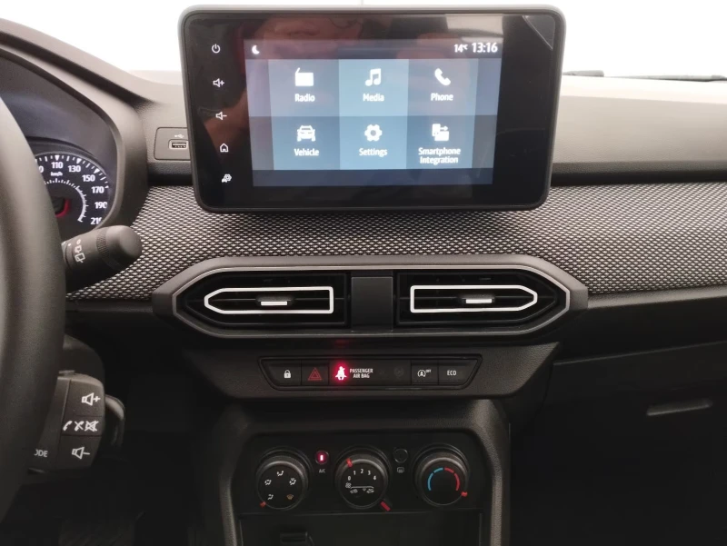 Dacia Sandero TCe90/91HP/EXPRESSION/LED/ACC/ISOFIX/275g, снимка 11 - Автомобили и джипове - 51605646