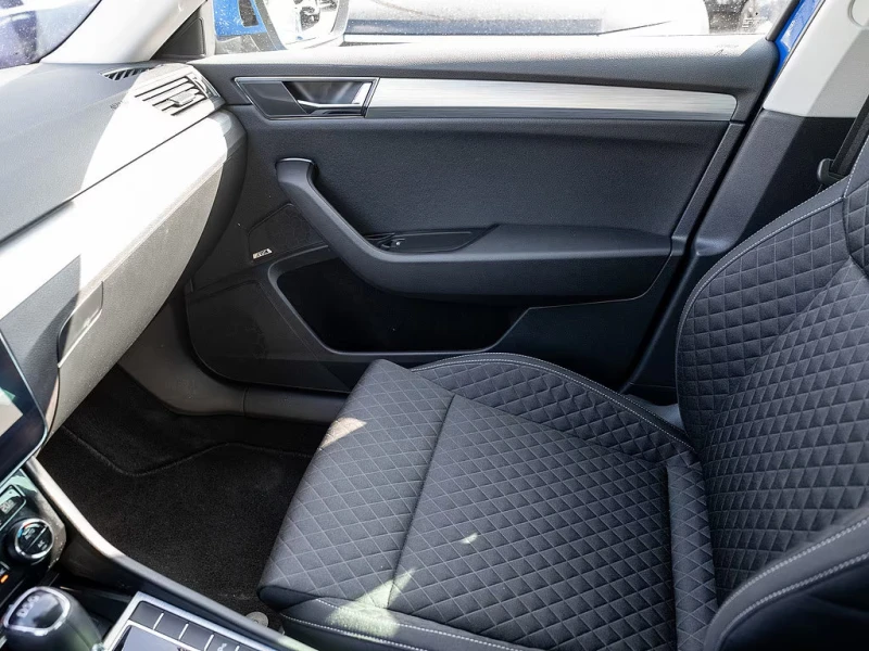 Skoda Superb 2.0TDI/200HP/AMBITION/CAM/NAVI/ACC/LED/743v, снимка 9 - Автомобили и джипове - 52122347