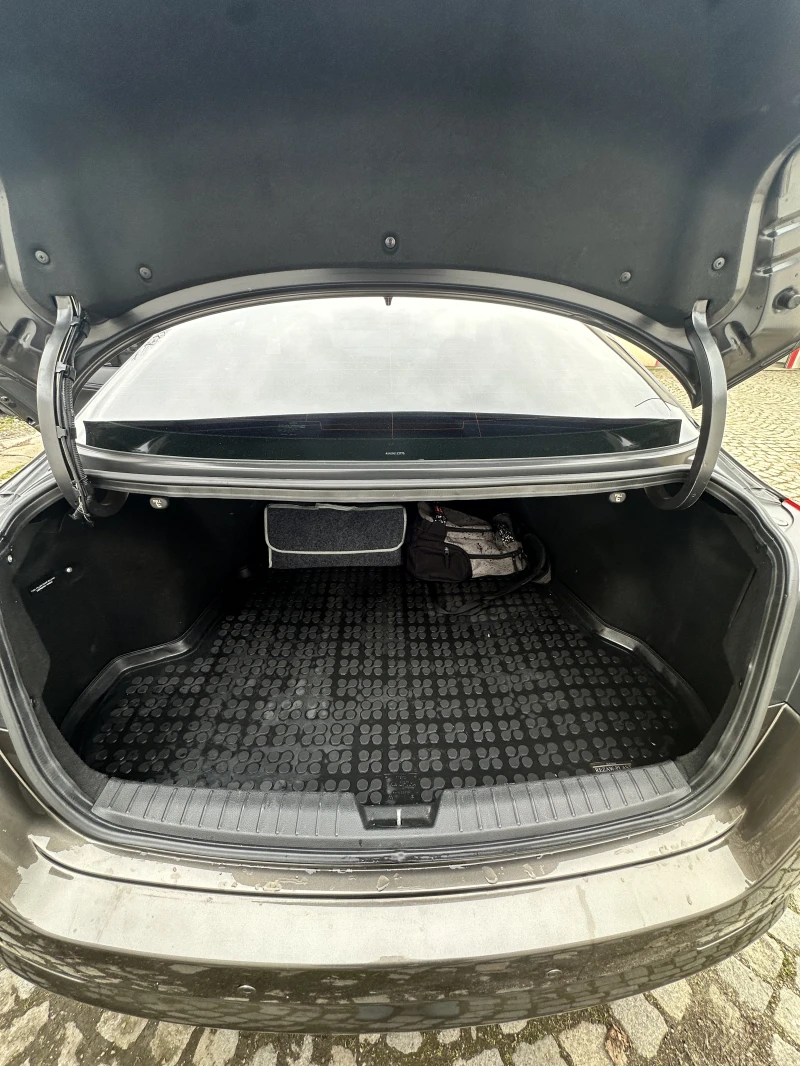 Kia Optima 2.4 GDI, снимка 8 - Автомобили и джипове - 53474931