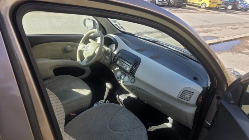 Nissan Micra 1.4 88кс.автоматик, снимка 7 - Автомобили и джипове - 53497646