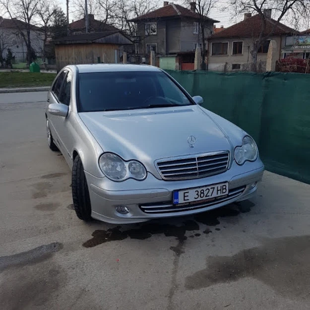 Mercedes-Benz 220, снимка 1 - Автомобили и джипове - 49430589