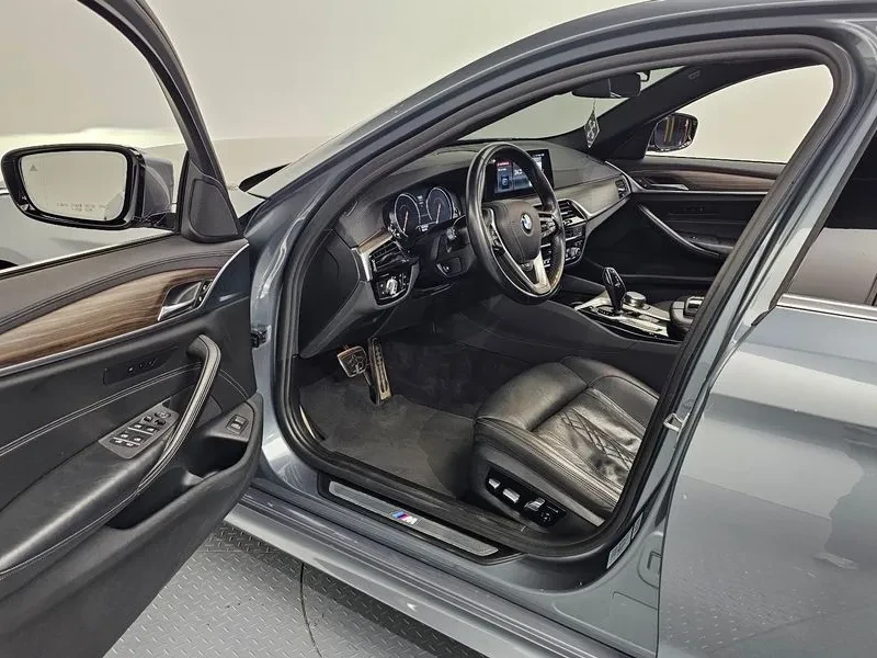 BMW 528 XDRIVE M LUX, снимка 12 - Автомобили и джипове - 54751055