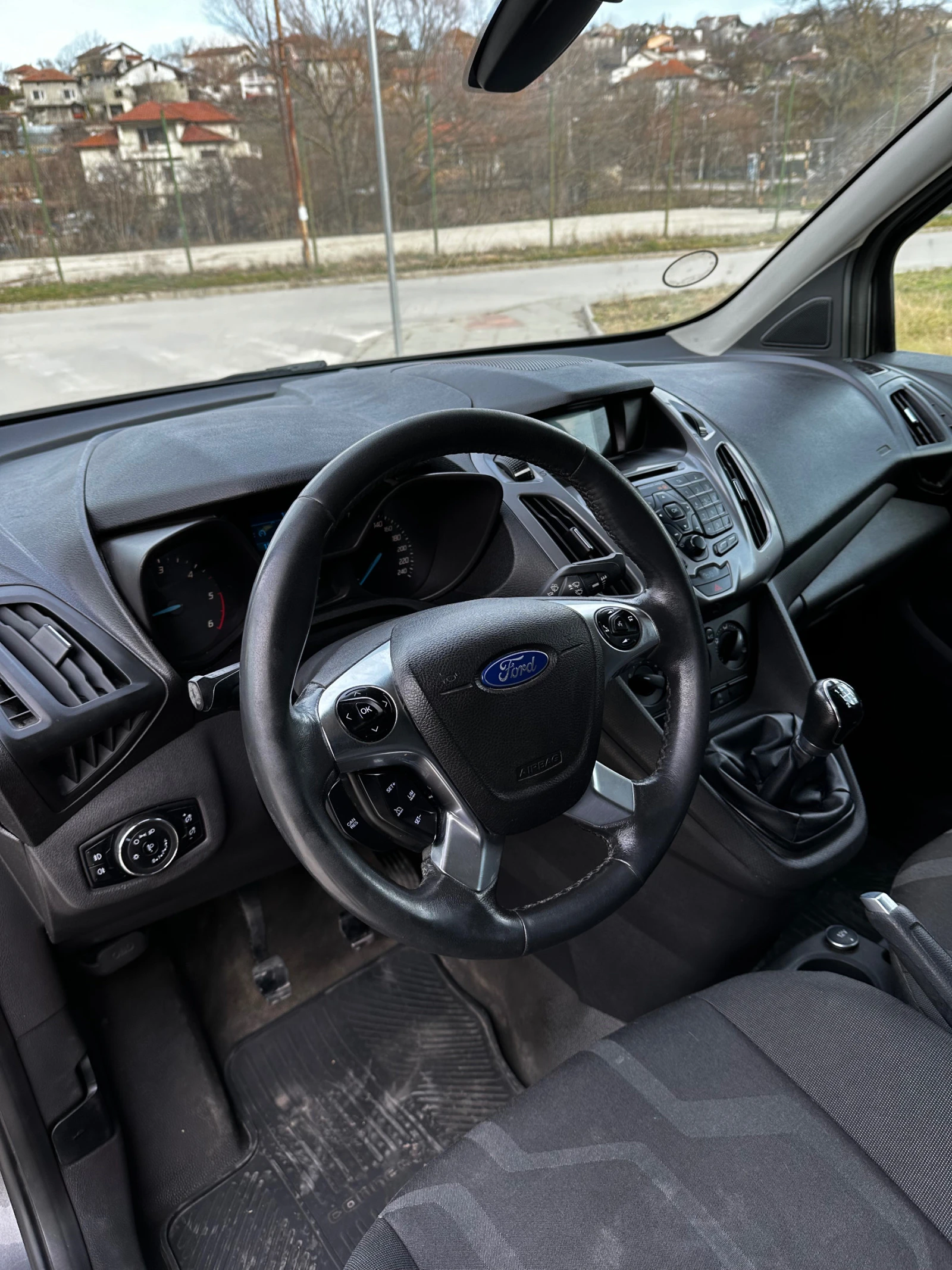 Ford Connect Maxi - изображение 5