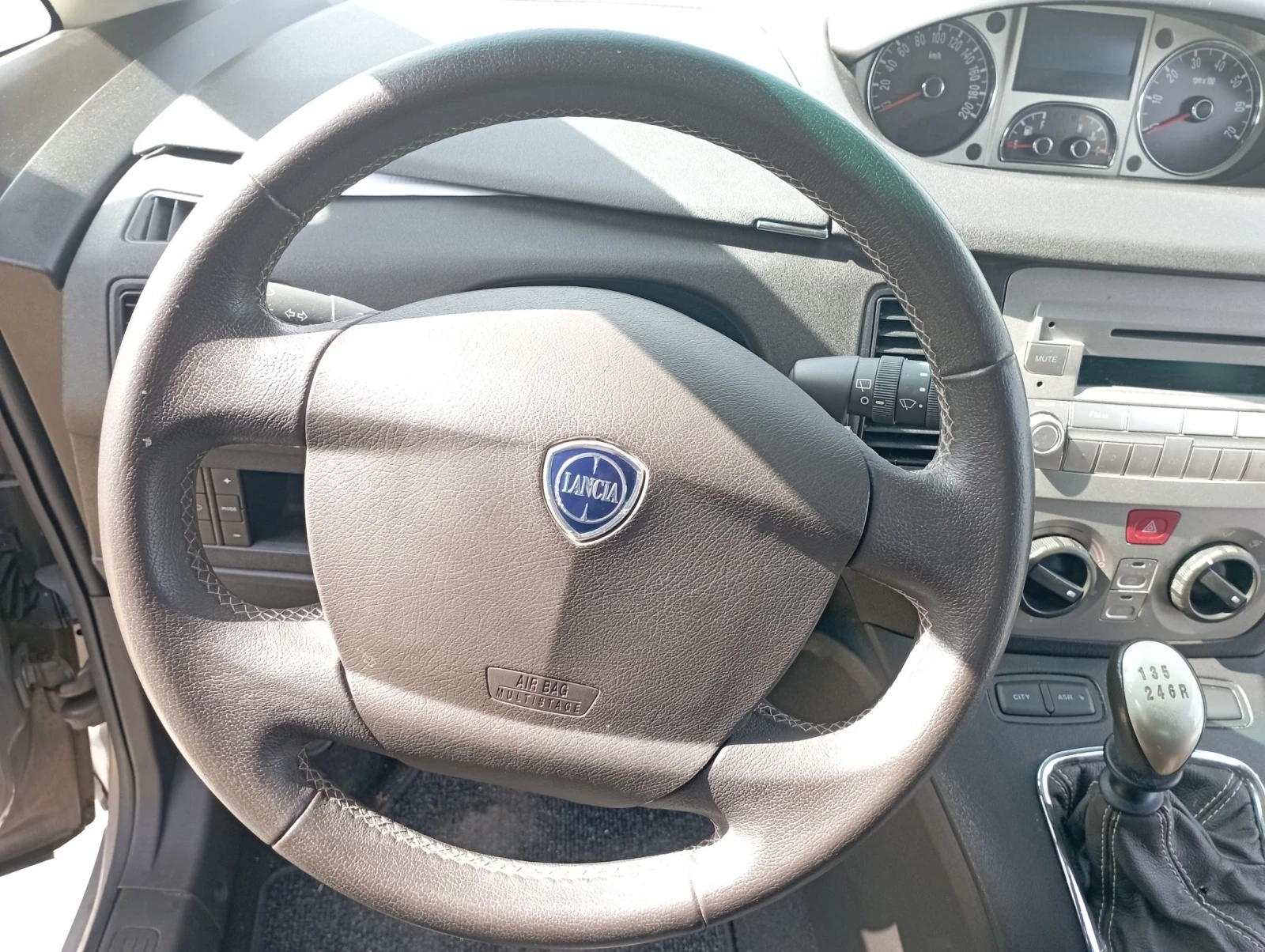 Lancia Musa 1.4L, 16V, 95к.с. - изображение 10