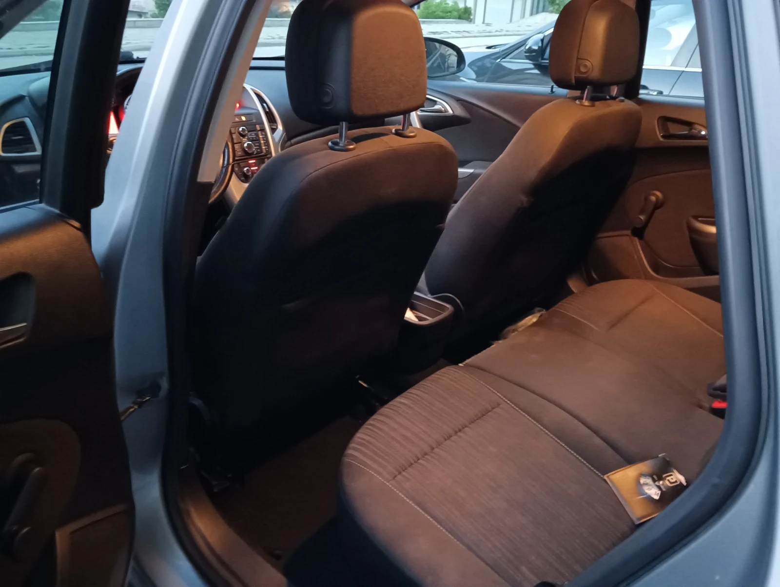 Opel Astra 1, 7 CDTI  - изображение 7