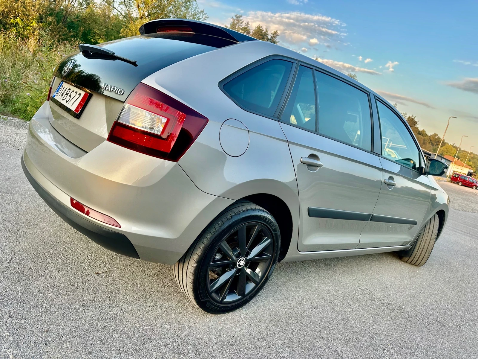 Skoda Rapid 1.4TDI* PANORAMA* KSENON* REALNI KM*  - изображение 6