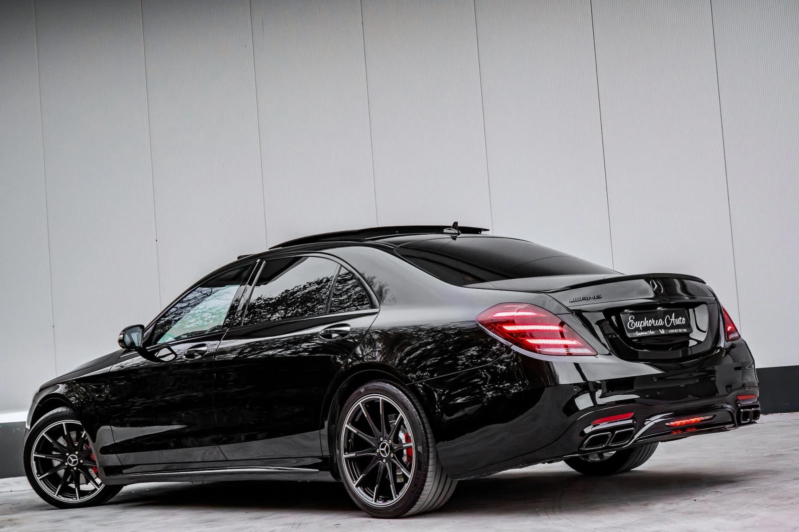 Mercedes-Benz S 350 d* AMG* 4MATIC* EXCLUSIVE* PANO* 3xTV*  - изображение 3