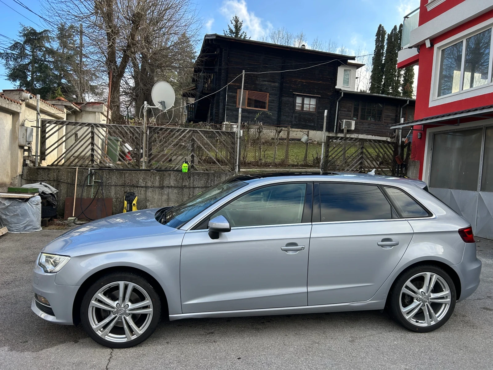 Audi A3 1.8-180к.с.-Automat-4x4 - изображение 2