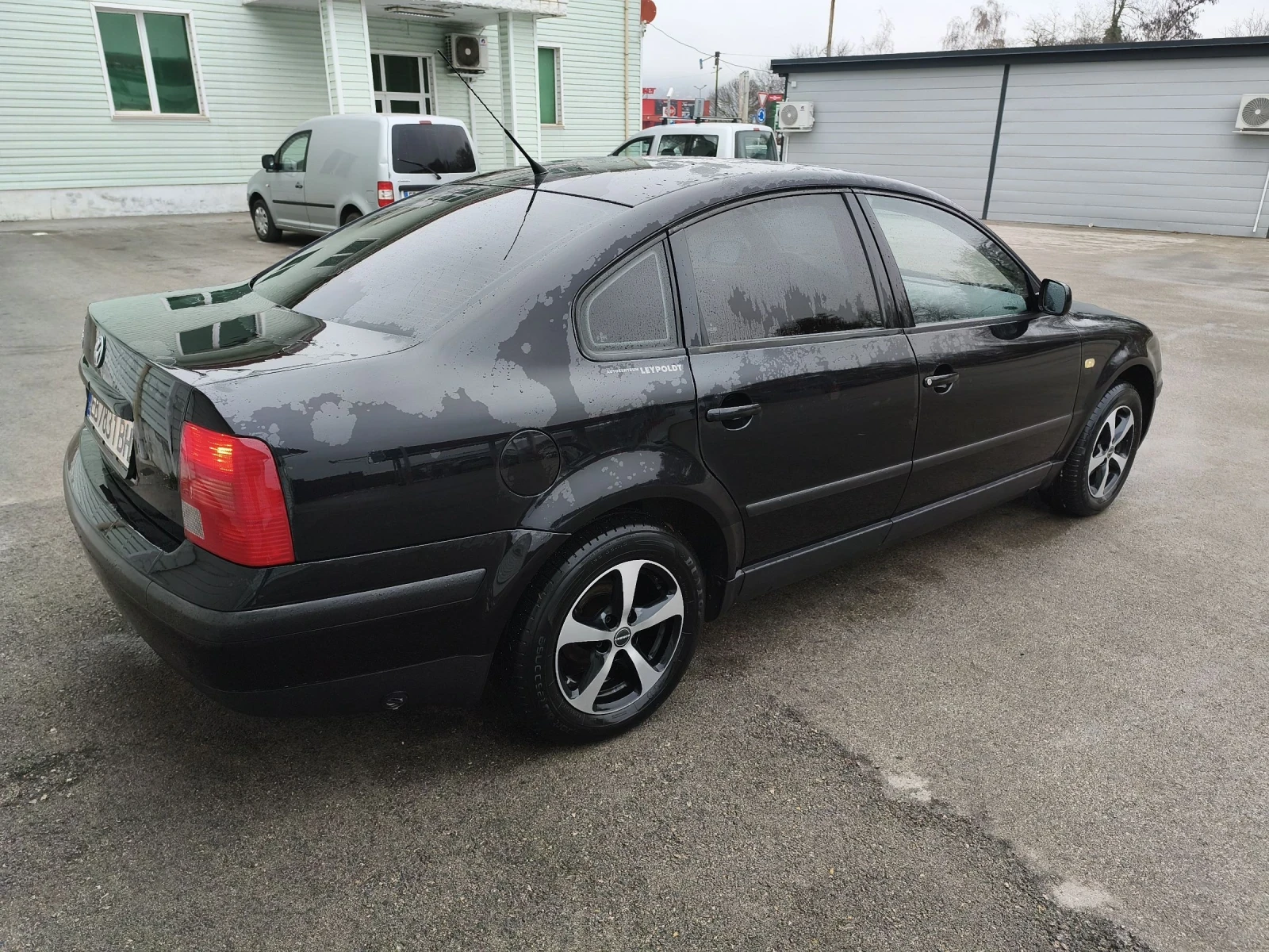 VW Passat 1.6 ���� � ��� 153��� �� | Mobile.bg � ����������� 5