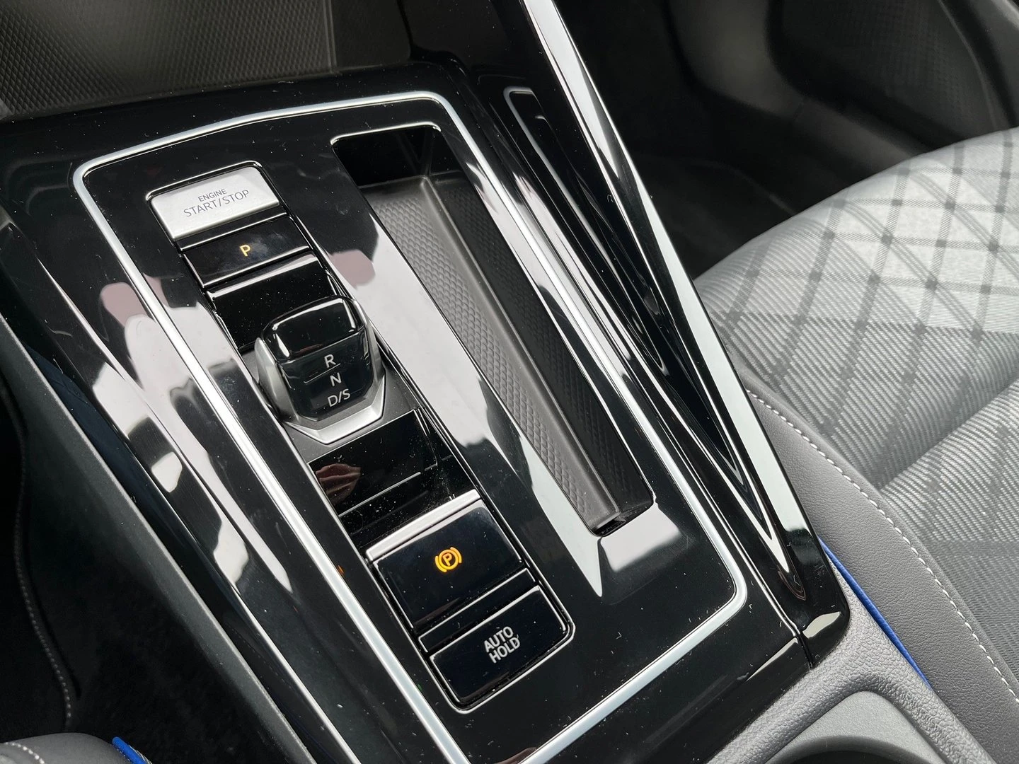 VW Golf 8 R-Line Plus 1.5 eTSI OPF DSG | Mobile.bg � ����������� 12