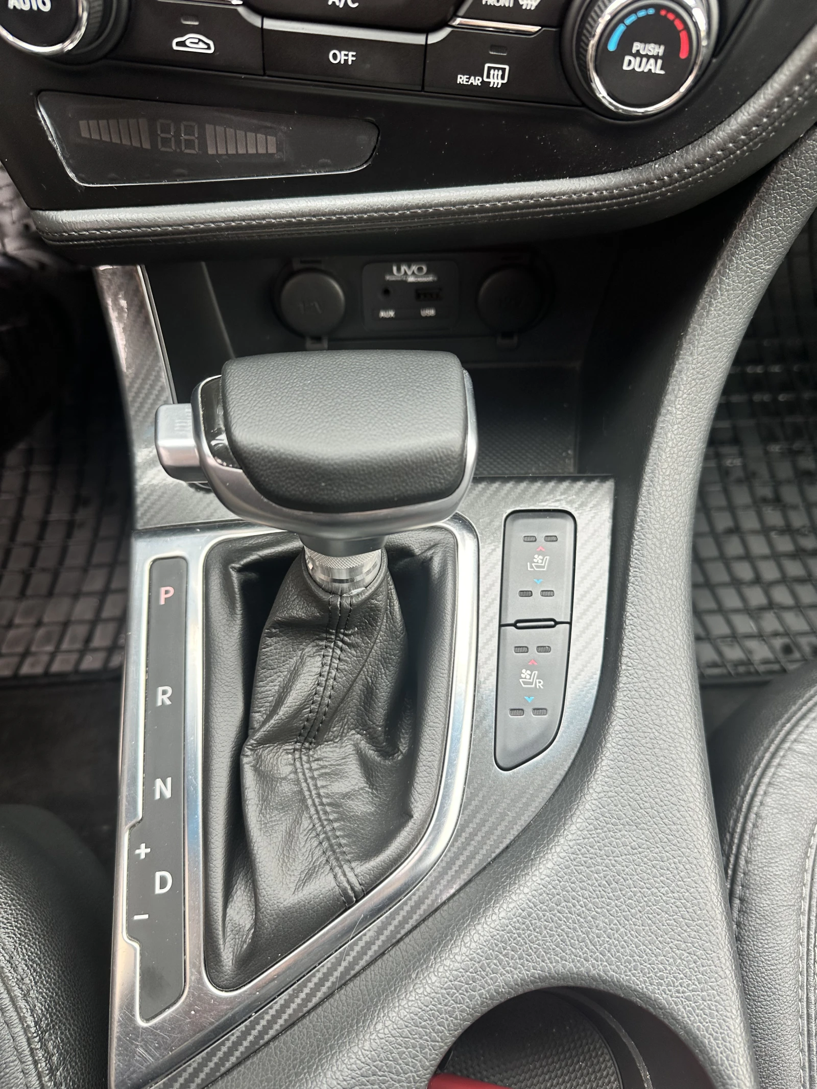 Kia Optima 2.4 GDI, снимка 13 - Автомобили и джипове - 53474931