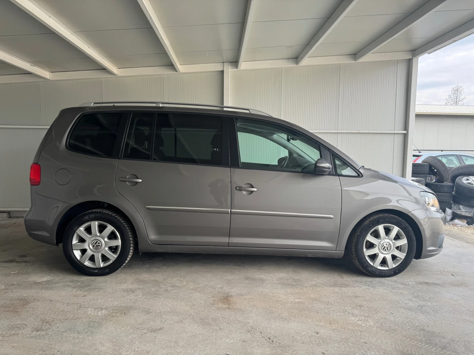 VW Touran 2.0-7-местен-HIGHLINE - изображение 6