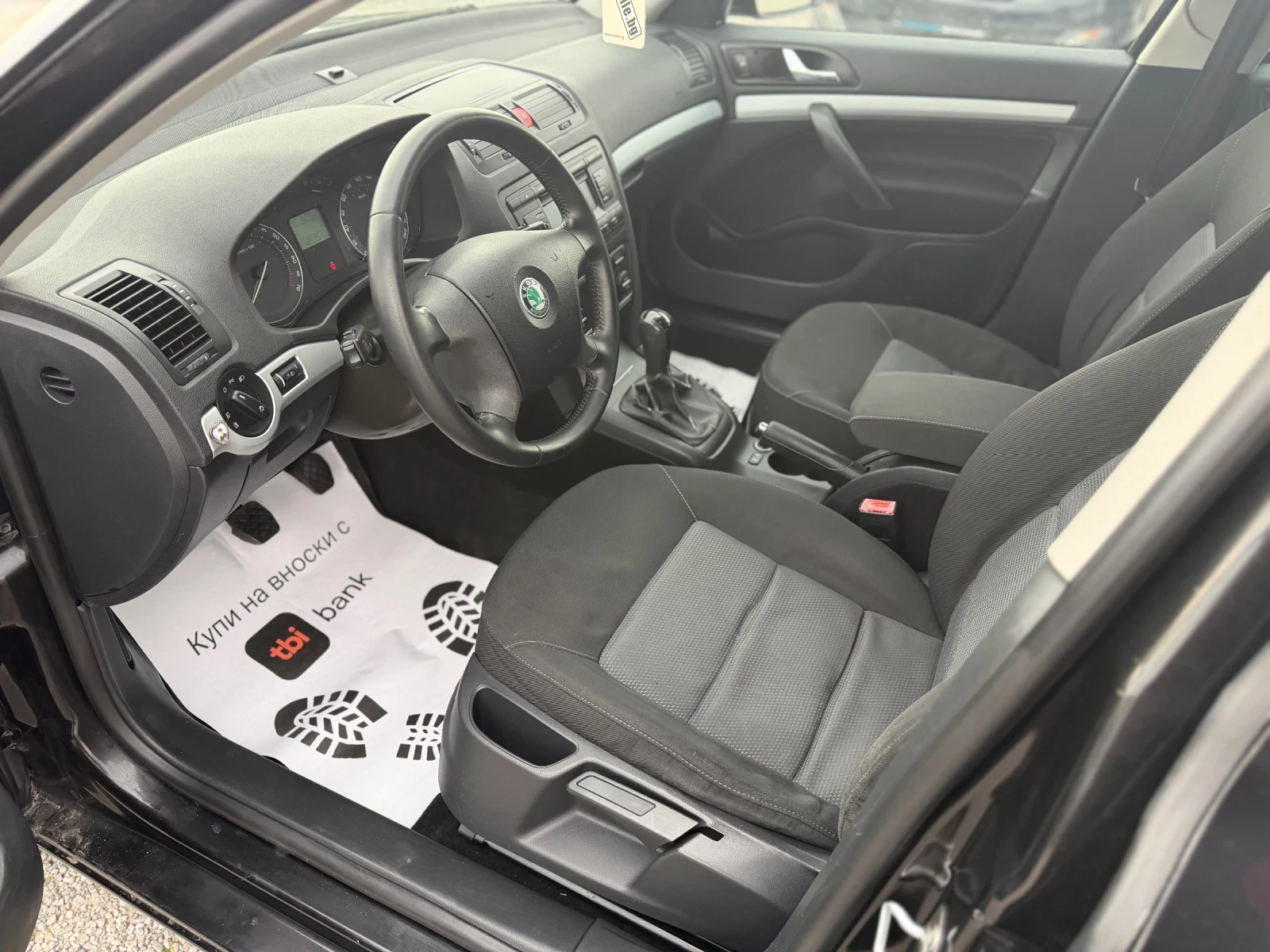 Skoda Octavia 1.6MPI* , снимка 6 - Автомобили и джипове - 53906464