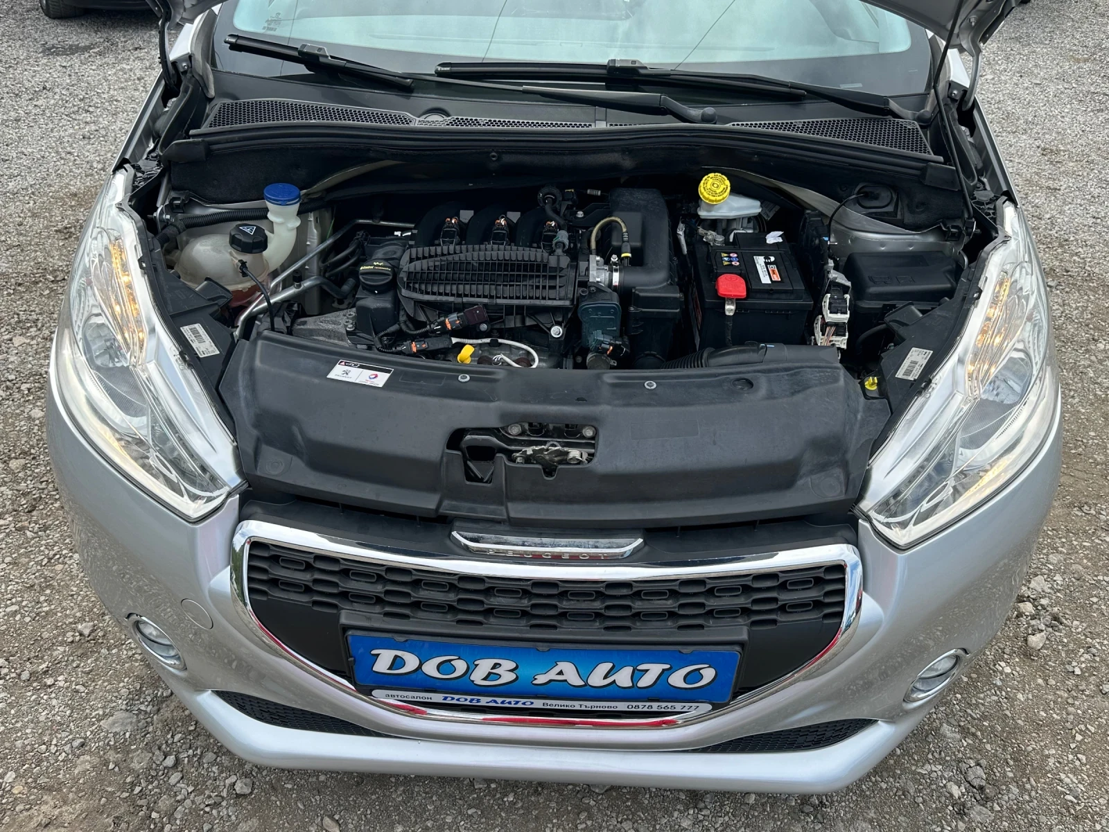 Peugeot 208 1.0i-68к.с-PURETECH-TEMPOMAT, снимка 17 - Автомобили и джипове - 54602495