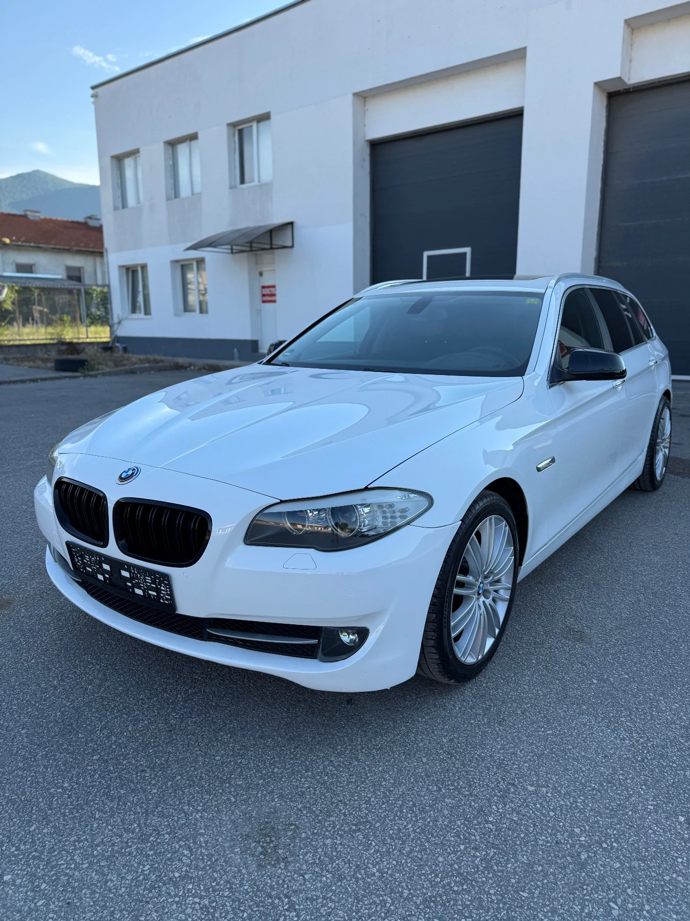 BMW 520 520D 184KC, снимка 2 - Автомобили и джипове - 54857332
