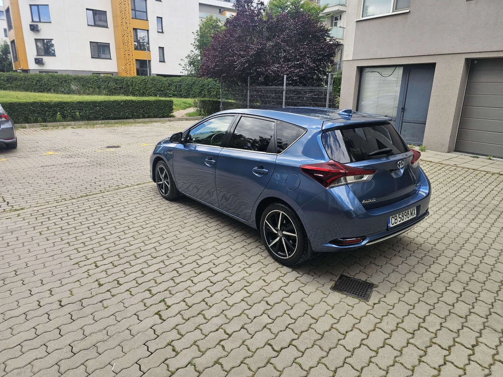 Toyota Auris, снимка 4 - Автомобили и джипове - 54892237