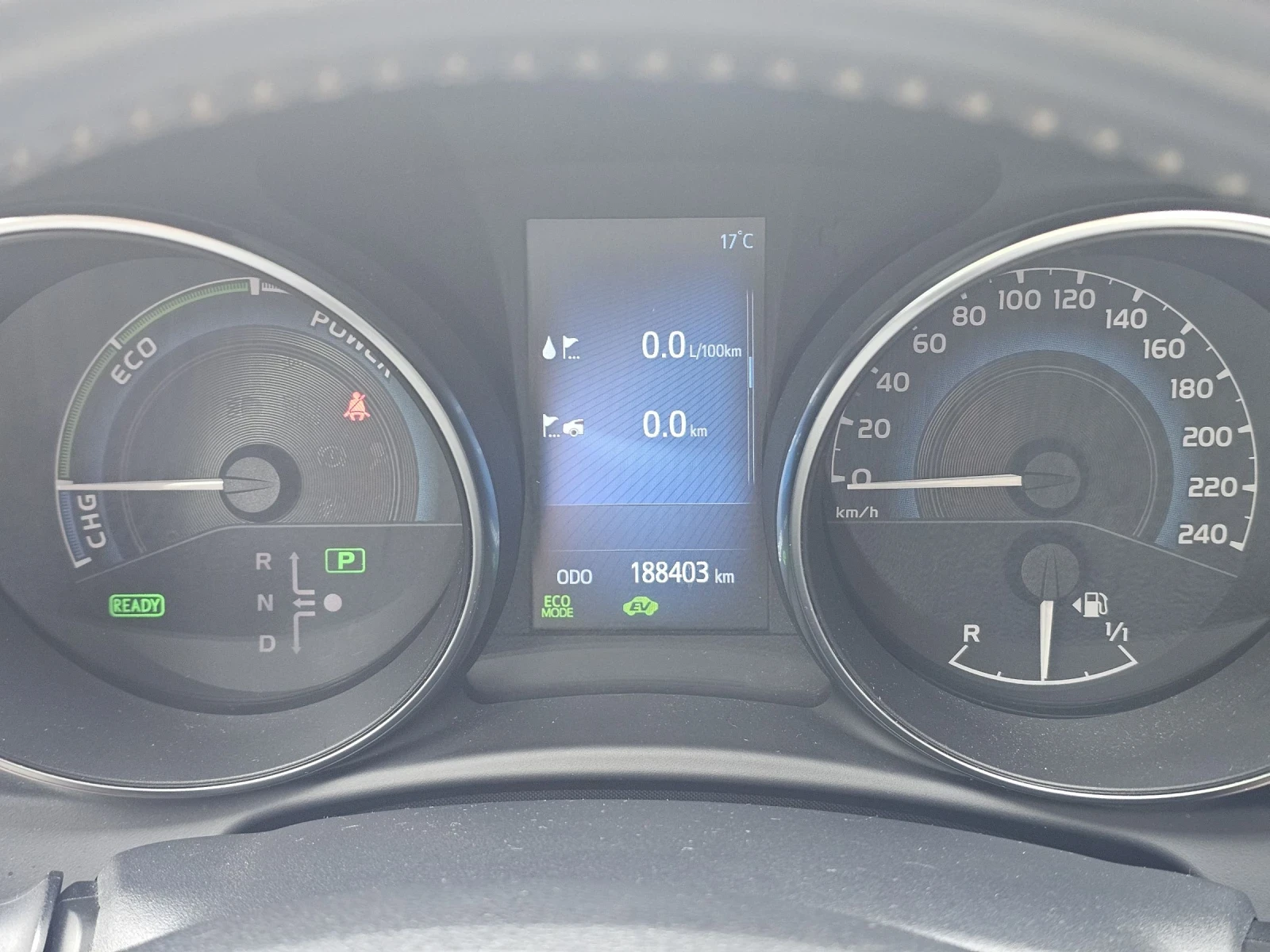 Toyota Auris, снимка 6 - Автомобили и джипове - 54892237